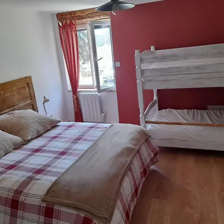 לינה וארוחת בוקר Maison De Nant Vorey