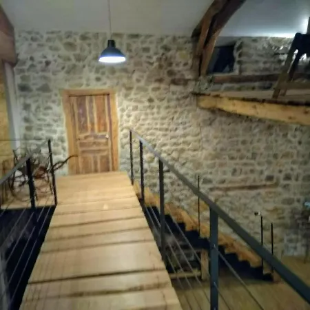 Maison De Nant לינה וארוחת בוקר Vorey