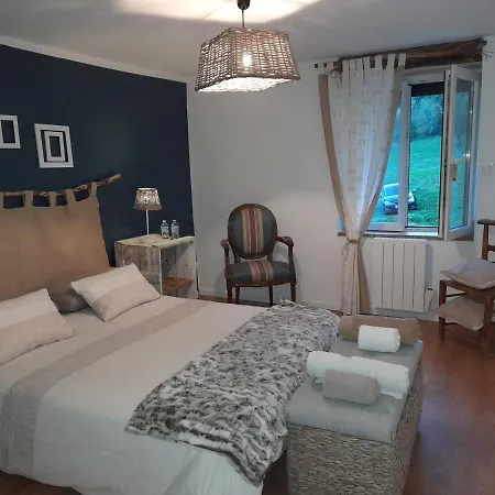 Maison De Nant לינה וארוחת בוקר *
